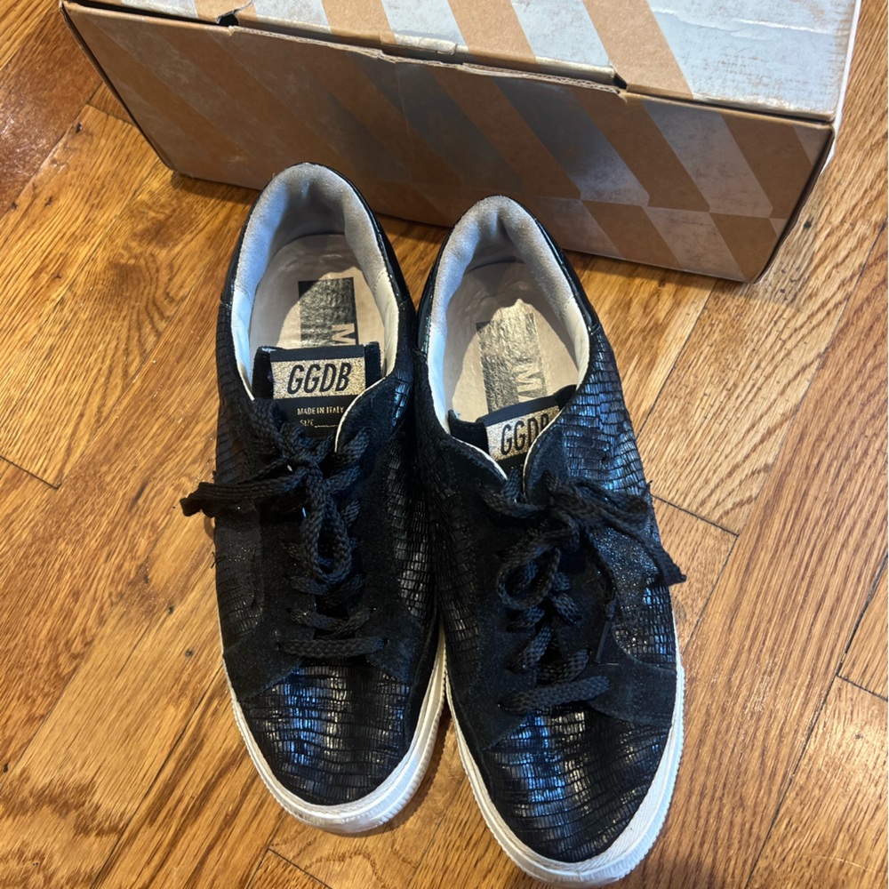 Golden Goose AMAZING CONDITION! Rare black sneakers!!